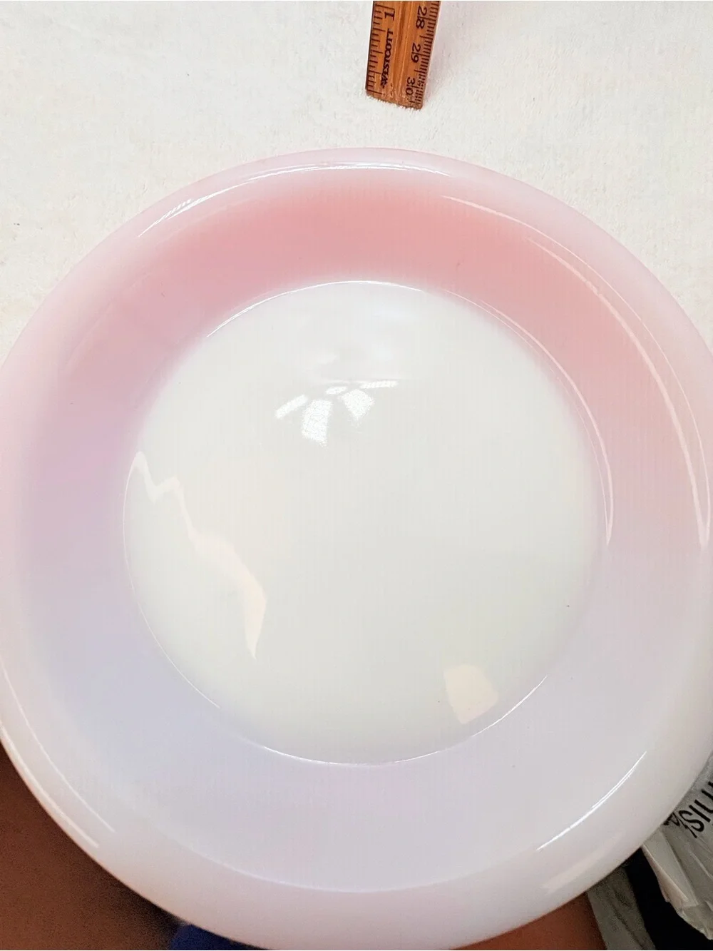 Vintage Pyrex Pie Dish In Excellent Condition